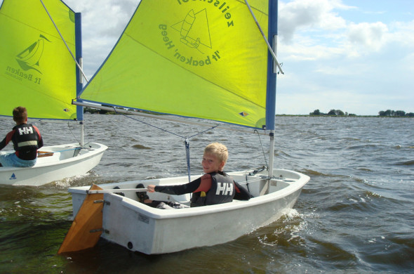 Optimist - zeilboot huren in Friesland - Ottenhome Heeg