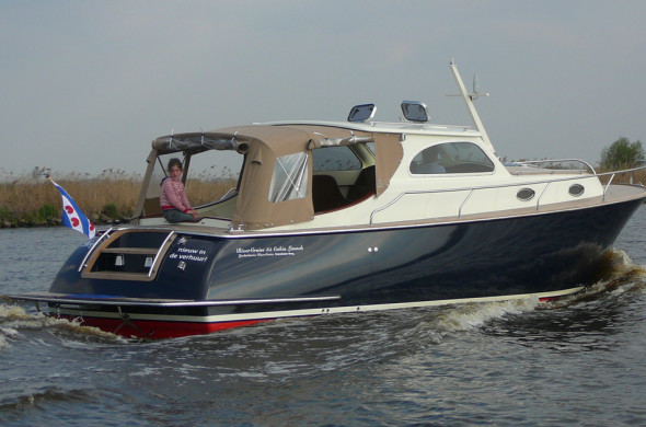 RiverCruise 35 Cabin Launch - Motorboat rental in Friesland - Ottenhome Heeg