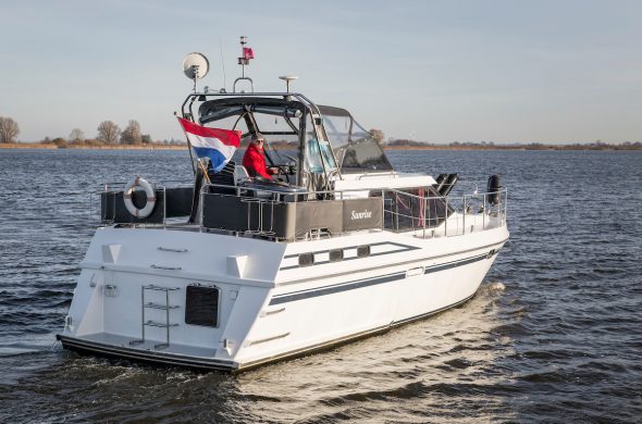 Motorboot rental in Friesland- Vri-Jon Contessa 1200- Ottenhome Heeg