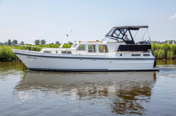 Valk Cruiser 1200 AK - Motorboot Rental in Friesland - Ottenhome Heeg